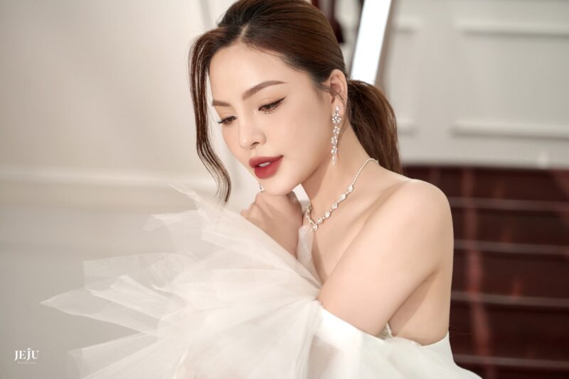 Học makeup cô dâu tại Jeju Wedding