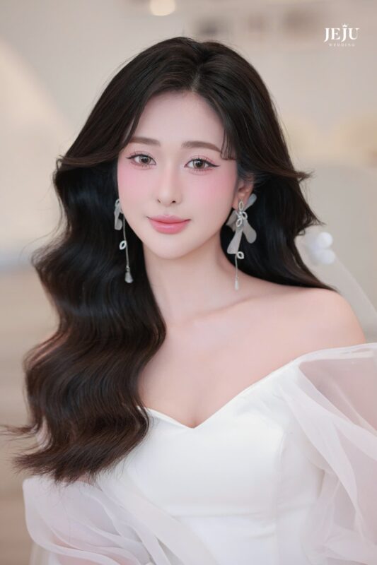 Tone make up cô dâu nhẹ nhàng - tone hồng