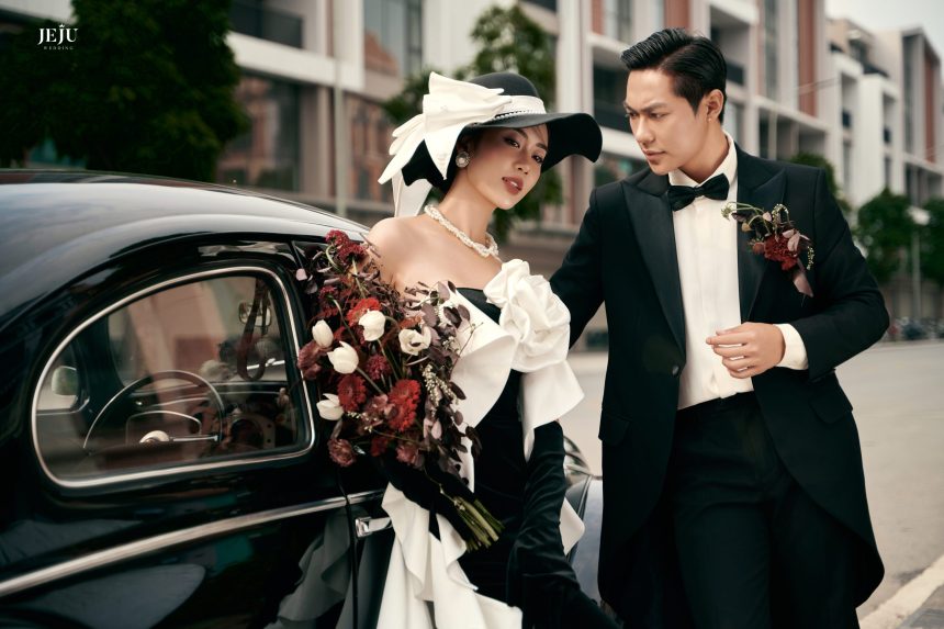 10+ Concept Ấn Tượng Chụp Ảnh Cưới Váy Đen 2 Chụp ảnh cưới váy đen với xe cổ