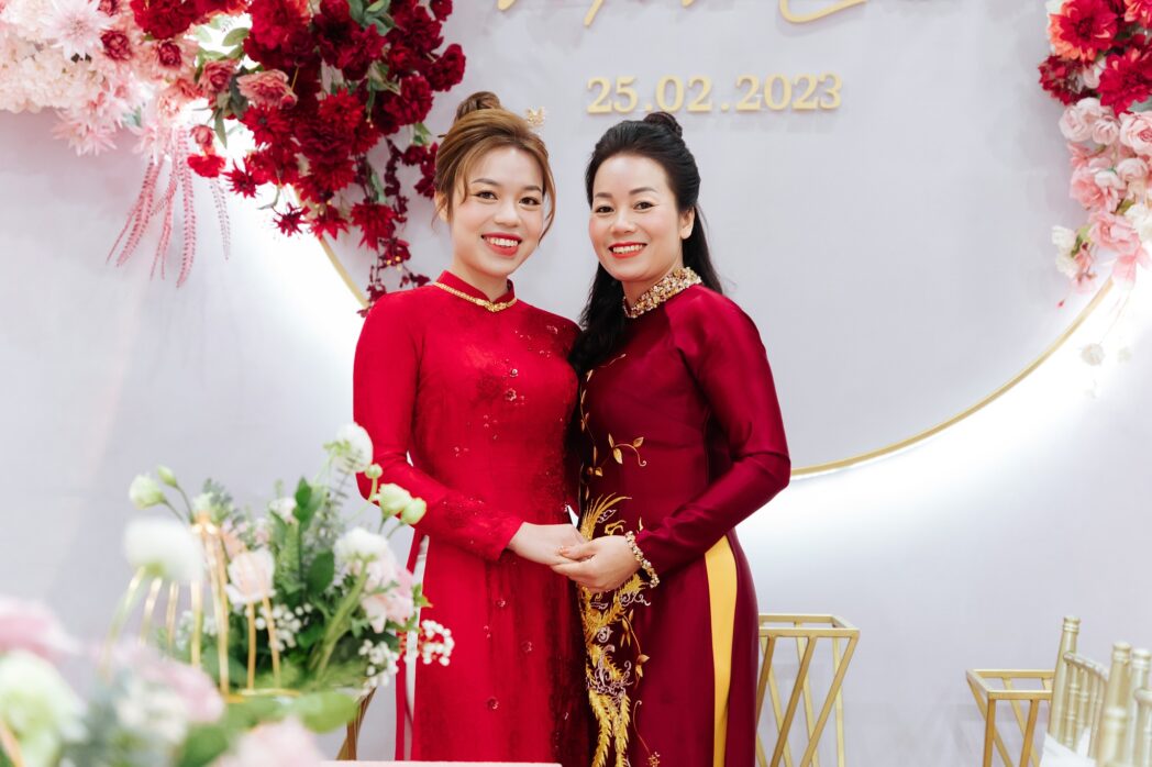 Make Up Cho Mẹ Cô Dâu – Bí Quyết Giúp Mẹ Rạng Rỡ Ngày Trọng Đại 1 Make Up Cho Mẹ Cô Dâu