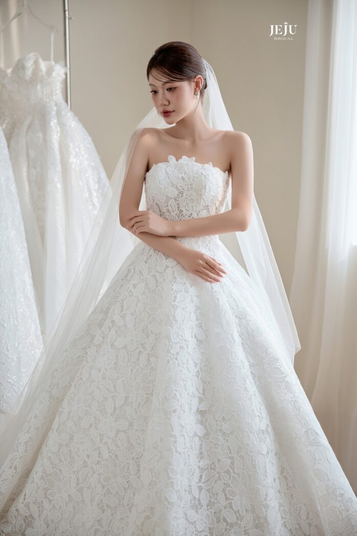 Váy luxury tay dài ren cao cấp