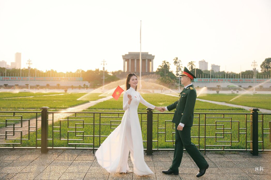 Chụp ảnh cưới quân phục bộ đội tại Lăng Bác