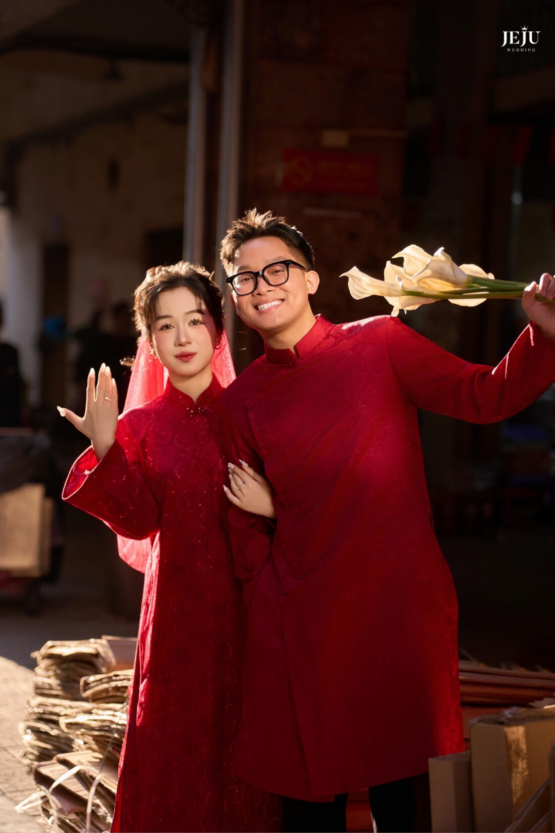 Concept Ảnh Cưới Áo Dài Đỏ: Nét Đẹp Truyền Thống Đầy Mê Hoặc 2 Ưu điểm khi chọn concept ảnh cưới áo dài đỏ