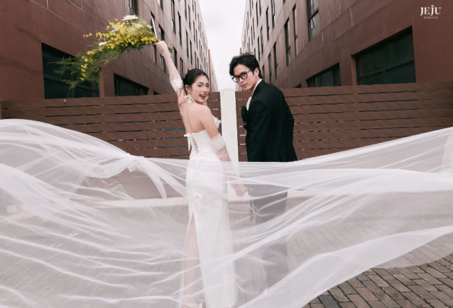 Chụp ảnh cưới tại Bảo tàng Quảng Ninh