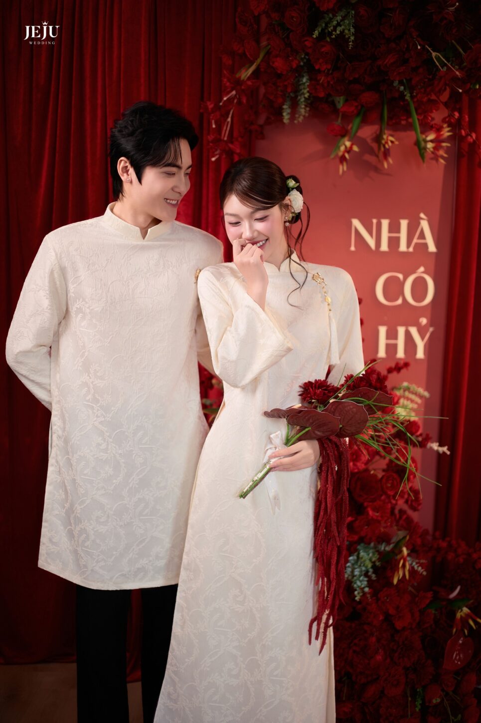 15 Mẫu Hoa Cưới Cầm Tay Đẹp Giúp Cô Dâu Nổi Bật Ngày Cưới 2 Hỗ trợ tạo dáng chụp ảnh đẹp hơn